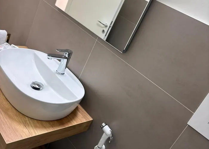 Alojamento de Acomodação e Pequeno-almoço Duepuntozer0 *